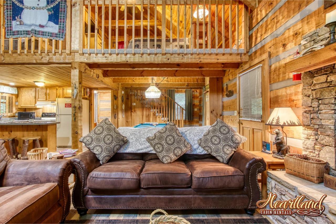 Cozy Mountain Hideaway Villa Gatlinburg Exterior photo