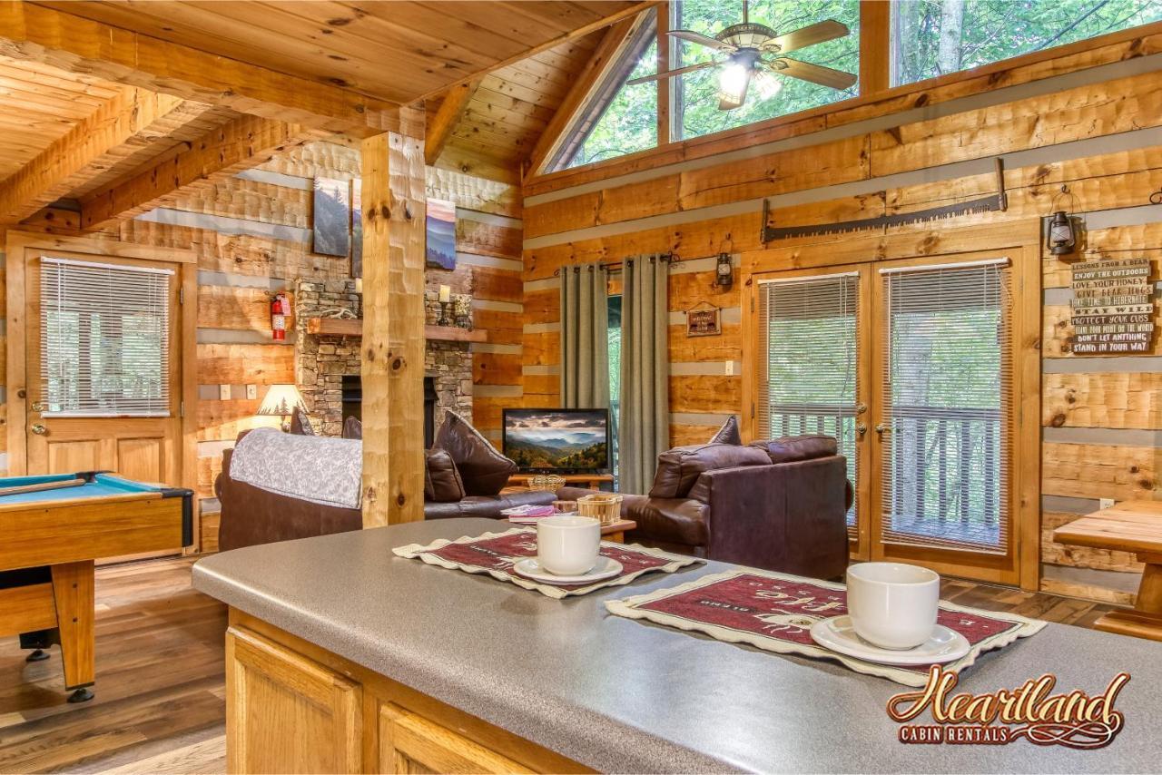 Cozy Mountain Hideaway Villa Gatlinburg Exterior photo
