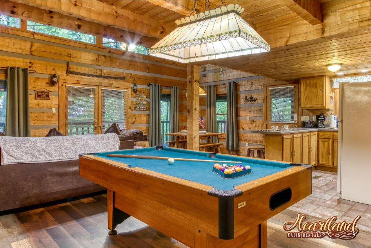 Cozy Mountain Hideaway Villa Gatlinburg Exterior photo