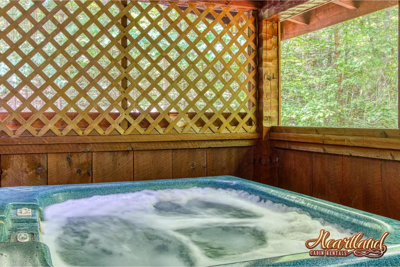 Cozy Mountain Hideaway Villa Gatlinburg Exterior photo