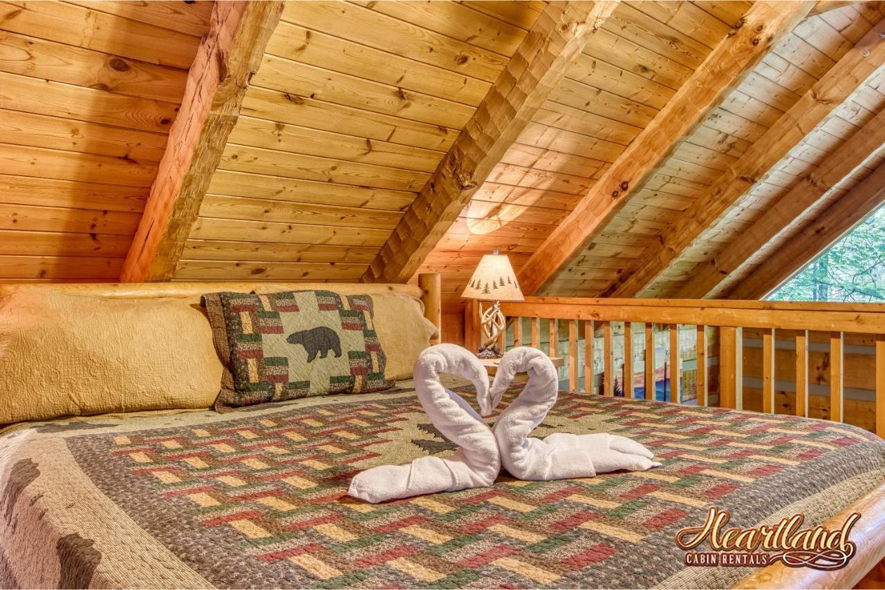 Cozy Mountain Hideaway Villa Gatlinburg Exterior photo